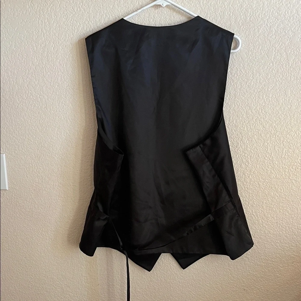 Calvin Klein Men's Sleek Black Vest